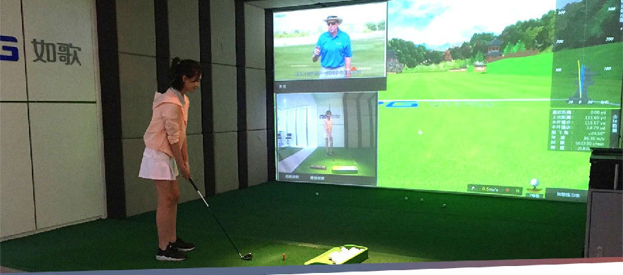 .j跟著世界高球教父大衛(wèi)利百特邊學(xué)邊練